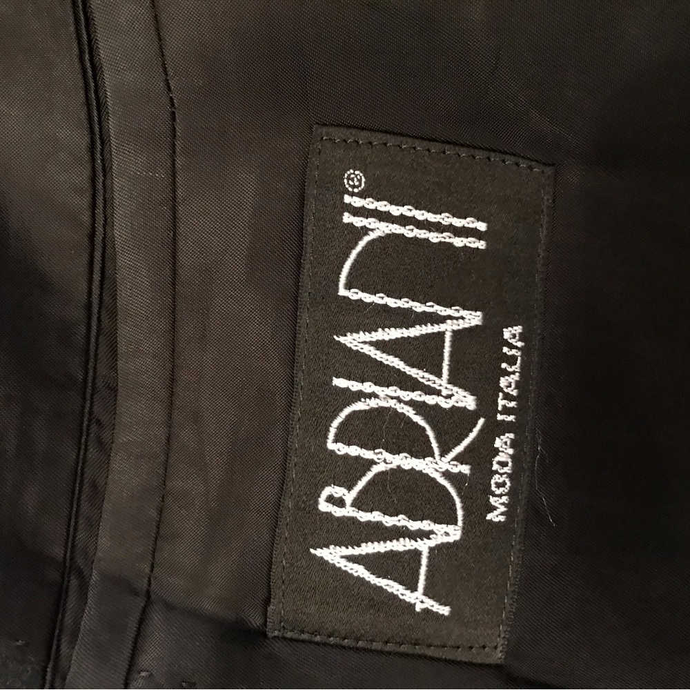 Abriani Italian Tuxedo Coat - Picture 11 of 17